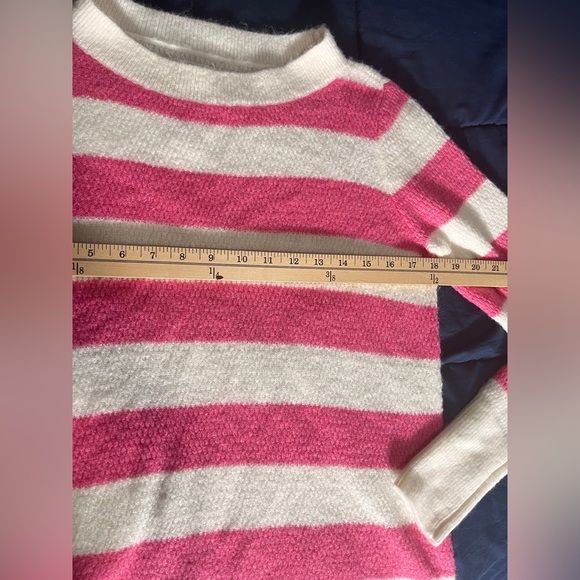 LOFT NWT Stripe Textured Shirttail Sweater Pink and White Medium - Picture 7 of 11